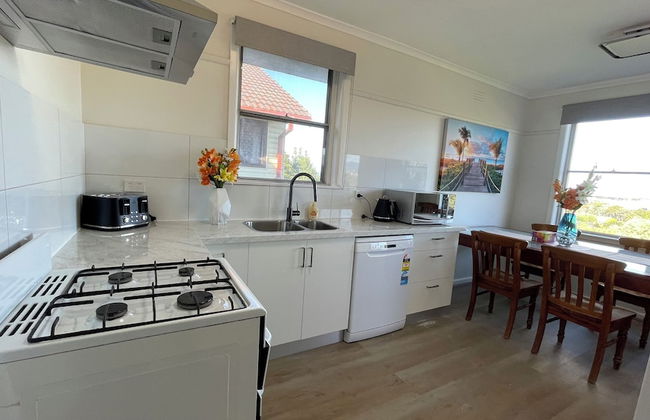 Morwell Pet friendly 3BM House - Photo 8