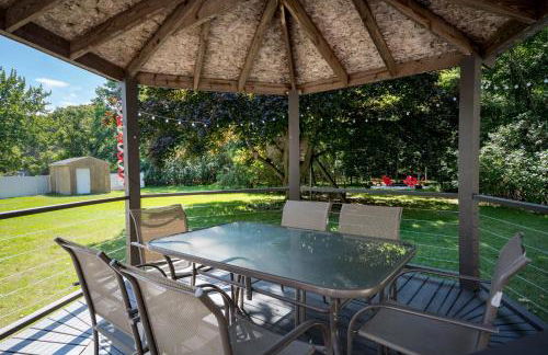 All Decked Out - Secluded getaway near beach access - Foto 8