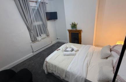 Pat Signature Stays - Photo 52