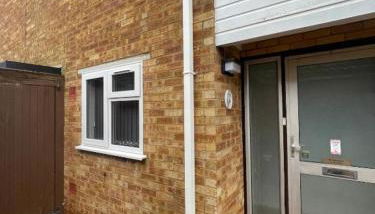 Spacious 3 Bedroom Home in Bletchley - Foto 2