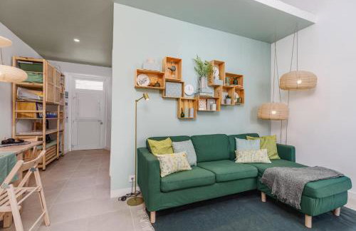 Avenca da Praia - Tiny House 4 Beach & Surf Lisbon Getaway - Photo 2