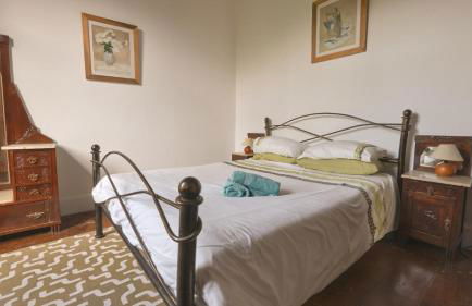 Large, converted farmhouse with pool - Foto 33