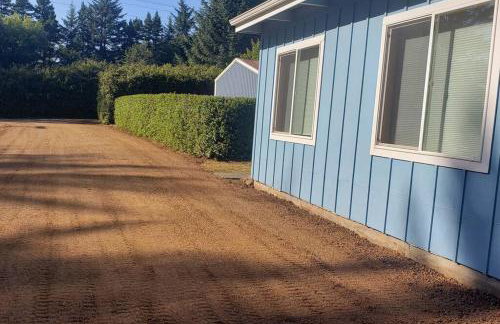 Coastal Charm: SW Oregon home on 2+ quiet acres - Foto 5