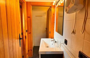 La central de Azparren, junto a la Selva de Irati - Foto 17