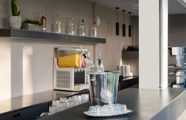 Sunrise Village Hotel - Photo 34