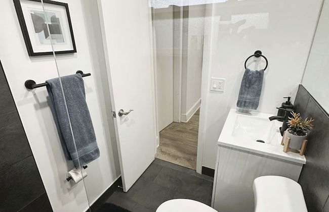 BnB Hyperion Brand New 2b2b Retreat w Patio - Foto 29