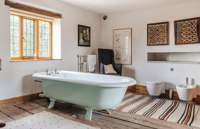 Lavish Tudor Hall Gardens - Sleeps 14 - Foto 7