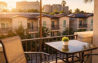 Peaceful 1BR & 2BR MDR Retreat Close to Venice Beach with Pool & Gym - Foto 15