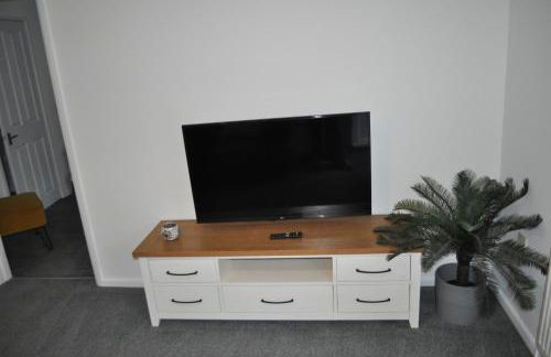 Cozy & Self Contained Garden Bungalow - Foto 8