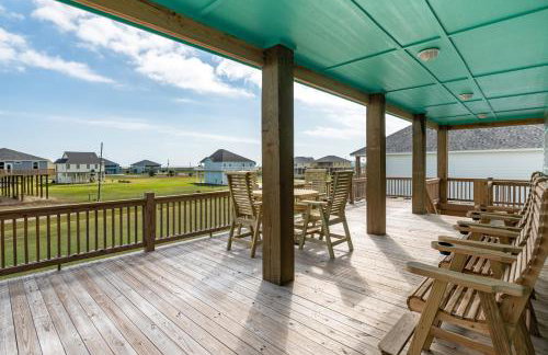 Stylish 4BR Crystal Beach Retreat Walk to Beach - Foto 6