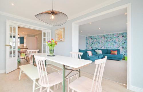 Princes Esplanade-Beachfront House with Balcony a stone throw from Gurnard Beach - Foto 12