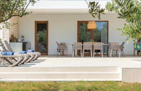 Villa San Zusto, 1600 m2 plot area, heated pool with hydromassage zone - Foto 8