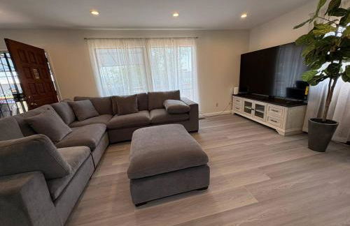 Newly Renovated Lakefront with Dock - Foto 60