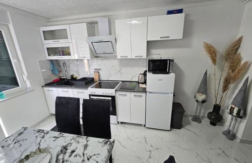 ENA 1&2 apartments-free parking 2200 m2-truck,trailer,boats friendly-EASY D1 access - Foto 41