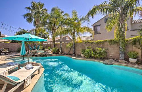 Family Gem in Phoenix with Saltwater Pool and Theater - Foto 39