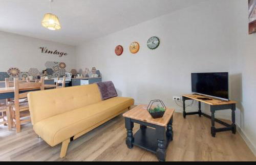 Gite Vigne - stay on a vineyard, overlooking the vines in this 2 bedroomed gite - Foto 5