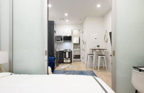 78-1B New 1BR prime UES WD in unit BEST VALUE - Foto 3