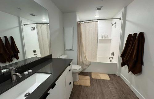 Modern Retreat 10 Min from Disneyland With Pool & Gym - Foto 71