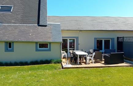 Rivage Maison spacieuse 10 p 5 chambres 2 sdb 2 WC tout confort avec jardin, belle terrasse aménagée, parking privatif, à 2 kms d'une petite plage, 3kms d'Omaha Beach et Port en Bessin - Foto 7