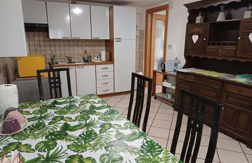 Grazioso Appartamento in Centro Storico "ALLE MURA DEL CASTELLO 1 Stefano e Paola Marchesini" - Foto 6