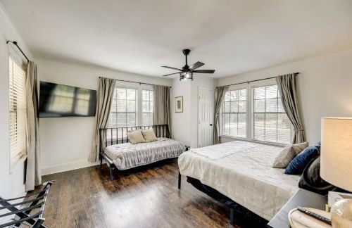 Family Home with Covered Patio and Grill in La Grange - Foto 21