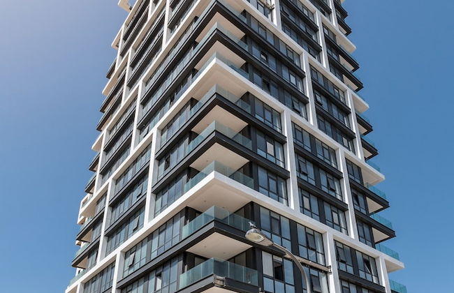 Front of Beach next to RoyalBeach Hotel - Foto 21