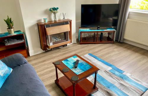 3 bedrooms house with free parking in a quiet area - Photo 25