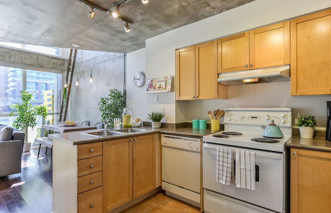 QuickStay - Sunlit Luxury Loft on King West - Foto 14