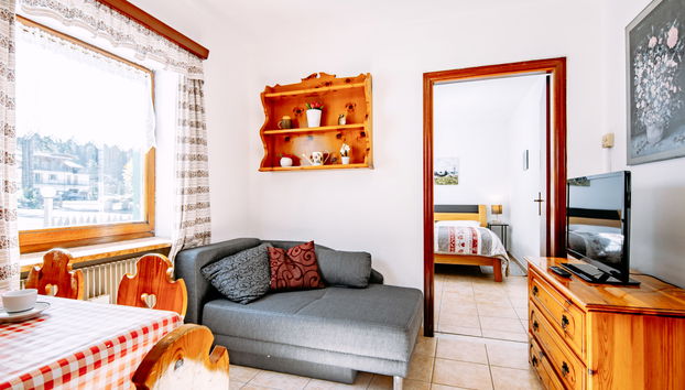 Cesa Minach - Photo 3, Living Room