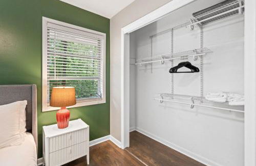 Large House Near Truist Field 15 mins to ATL and Six Flags - Foto 36