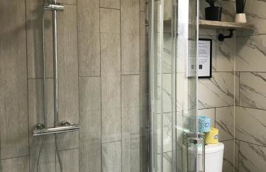 Bright Spacious 3-bed With Office & Patio, Preston - Foto 56