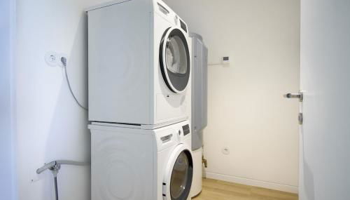 Exquisite Sea View Apartment - 24E - Photo 2