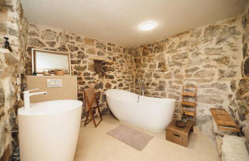 Maison Laurel - Beautiful Stone Estate With Private Pool, Near Split and Omiš - Foto 6