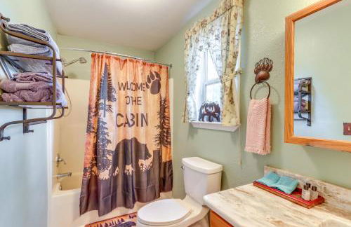 Peaceful Cabin Retreat - 9 Mi to Murphy! - Foto 15