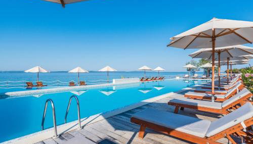 Sunny Lena Premium Family Apartment with Garden, Close to Beach & Pool - Photo 3