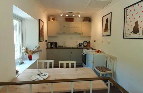 Peaceful and Stunning Waterside Location - Foto 15