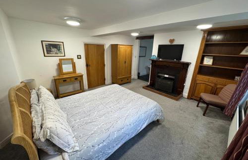 The Farmhouse at Nettle Hill - Photo 4