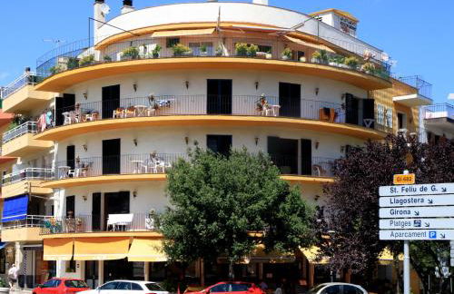 Apartamentos El Sol - Photo 1