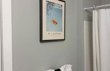 Luxury Apartment with Gym, Steps From Commuter Rail #2009 - Foto 7