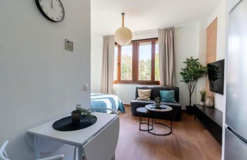 Estudio moderno con parking, frente al Palacio de Congresos - Foto 21