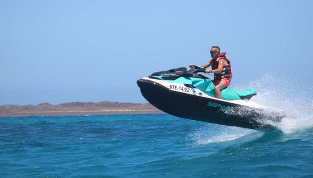 Tour di Corralejo e Isla de Lobos in moto d'acqua - Foto 5