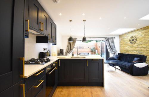 Stunning 2 bed apartment - Photo 15