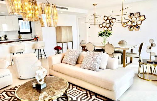 Luxury 3 Bedroom Penthouse - Photo 27