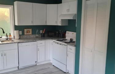 Robin's Nest 2BR at Duke Regional - Foto 8