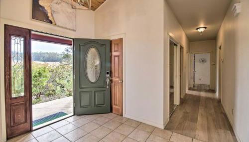 Oceanfront Point Arena House with Lovely Deck! - Foto 4