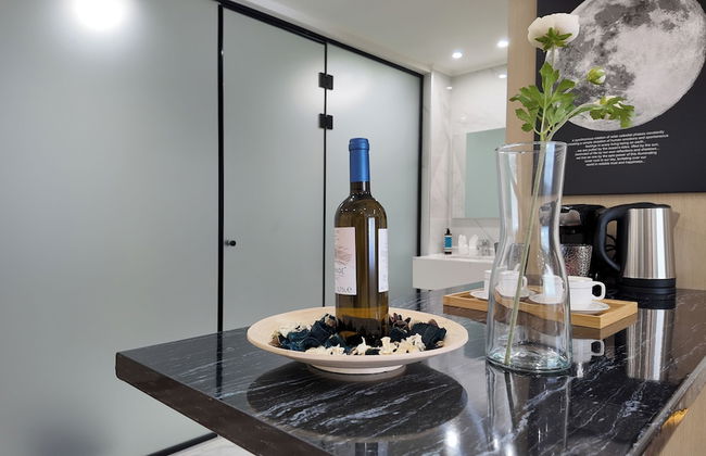 CC LUX Suites - Photo 70