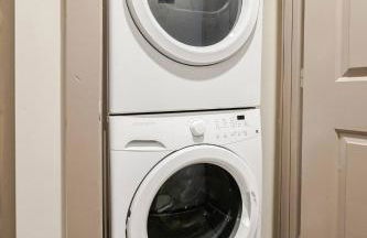 Skyline Serenity- Gym, Walk to Bars and Restaurants - Foto 21