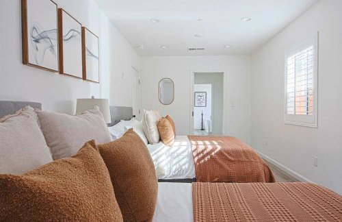 Bright & Charming 3BR Home 10 Mins from Venice Beach - Foto 13