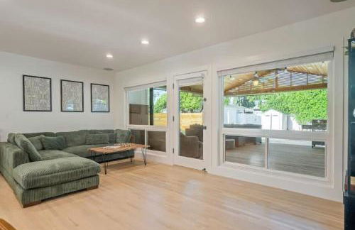 Lake Balboa Hideaway - Photo 45