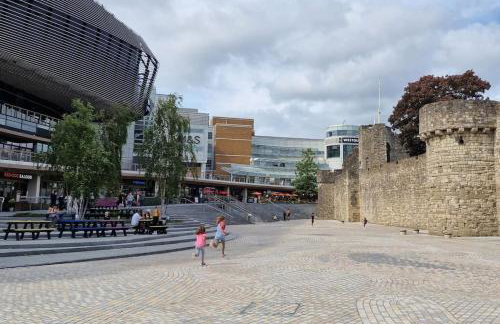 The Blue house on the wall - Foto 64